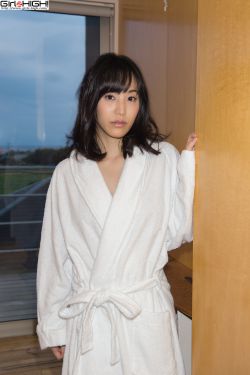 《青木麻奈》